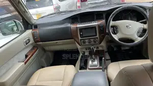Nissan Patrol 2010 Black