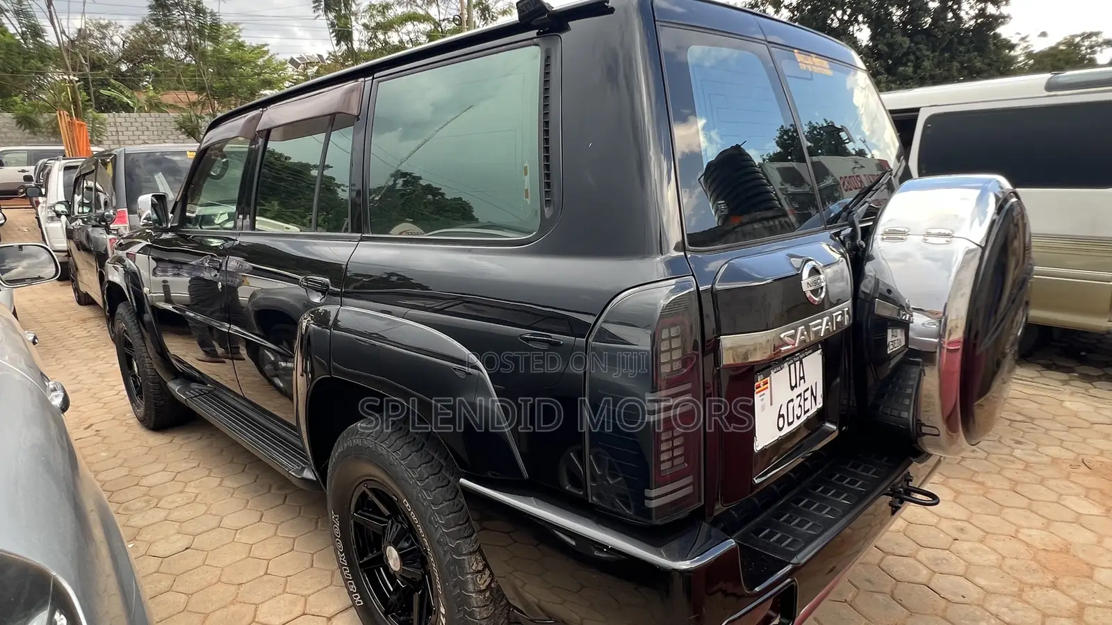 Nissan Patrol 2010 Black