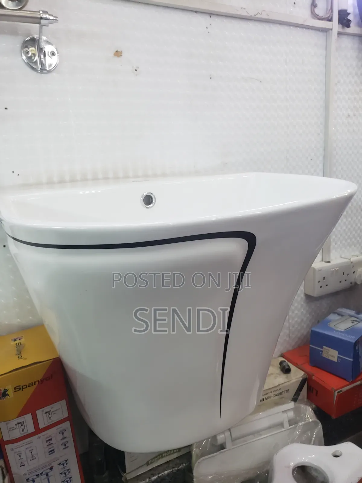 Wall Huny Ceramic Washbasin
