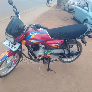 Bajaj CT 125X 2026 Red