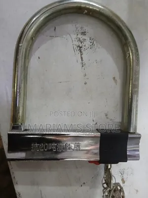 Heavy-Duty U-Lock (Also Called a Shackle Lock)
