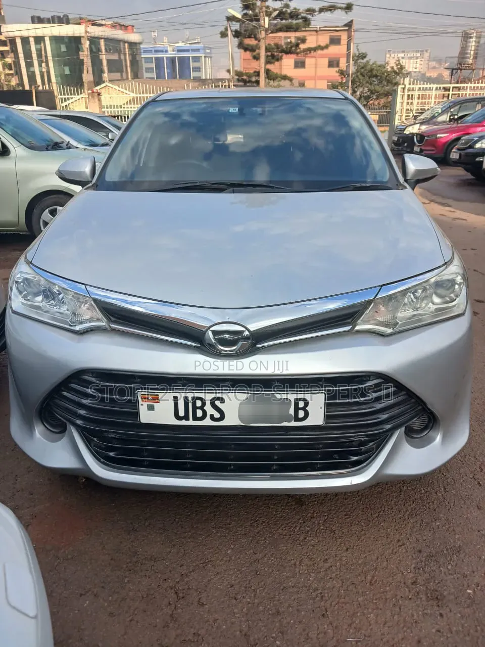 Toyota Corolla Fielder 1.5 Hybrid FWD 2014 Silver