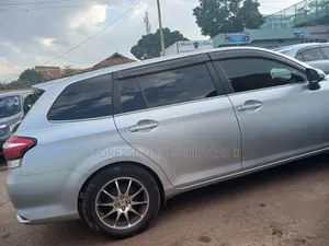 Toyota Corolla Fielder 1.5 Hybrid FWD 2014 Silver