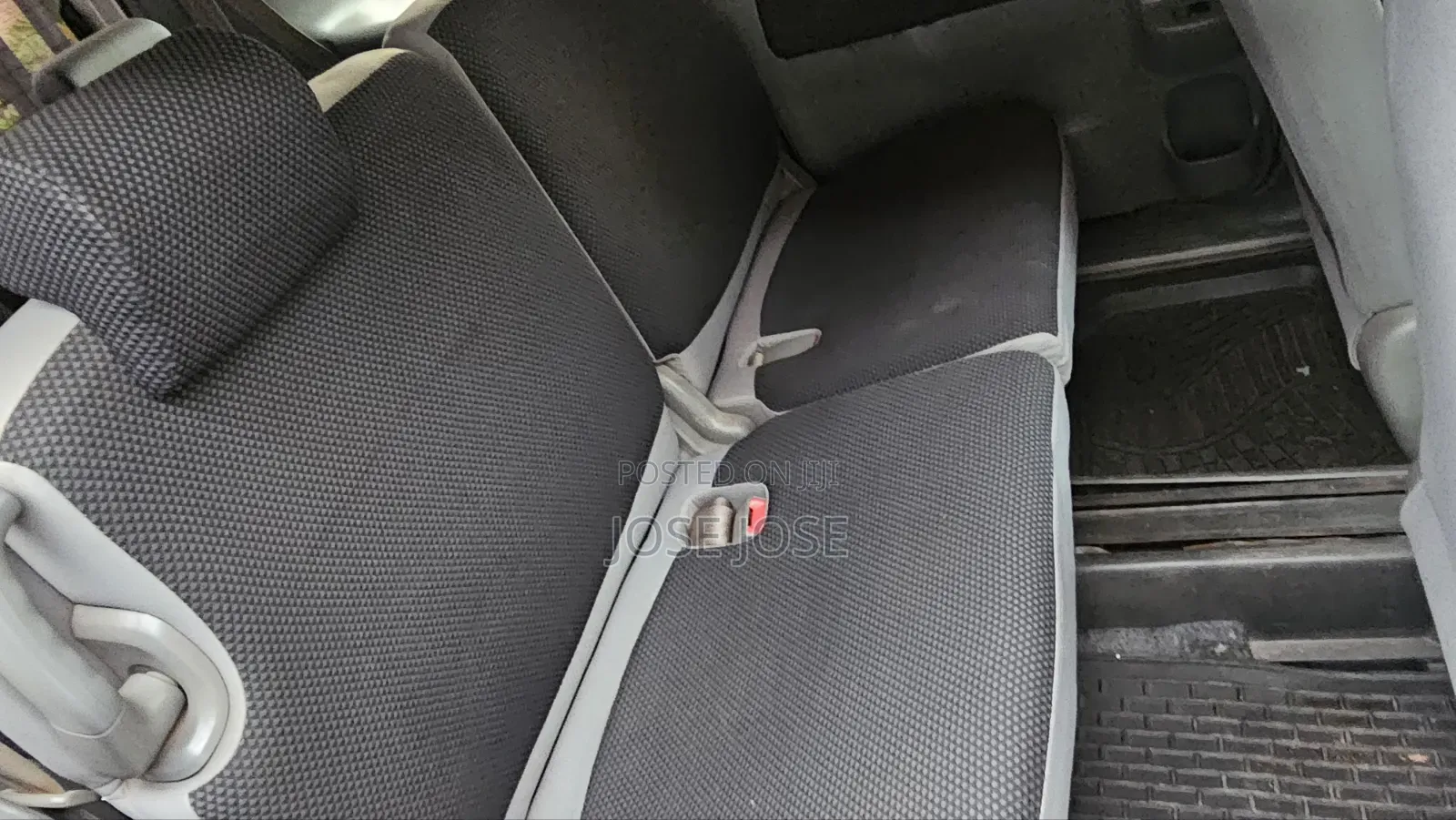 Toyota Sienta 2006 Silver