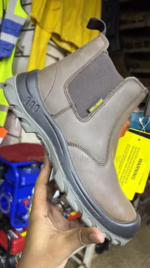 Safety Shoe (High Cut, Safety Boy)