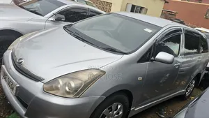 Toyota Wish 2006 Silver