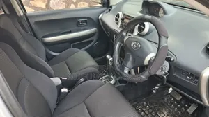 Toyota IST 2002 Silver