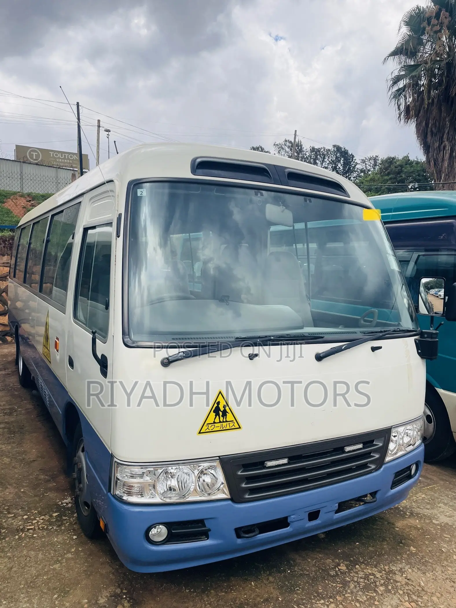 Toyota Coaster 2014 Blue