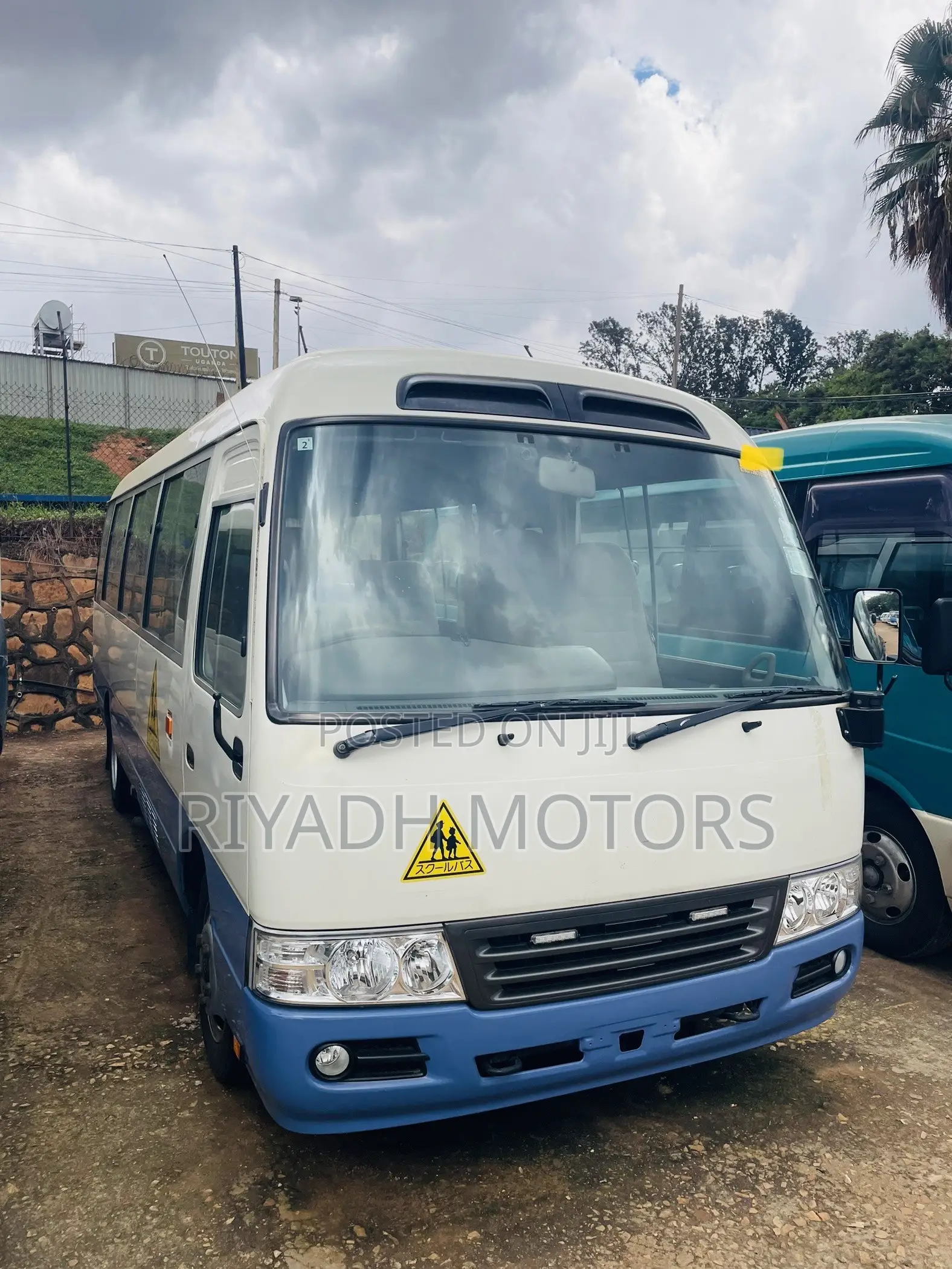 Toyota Coaster 2014 Blue
