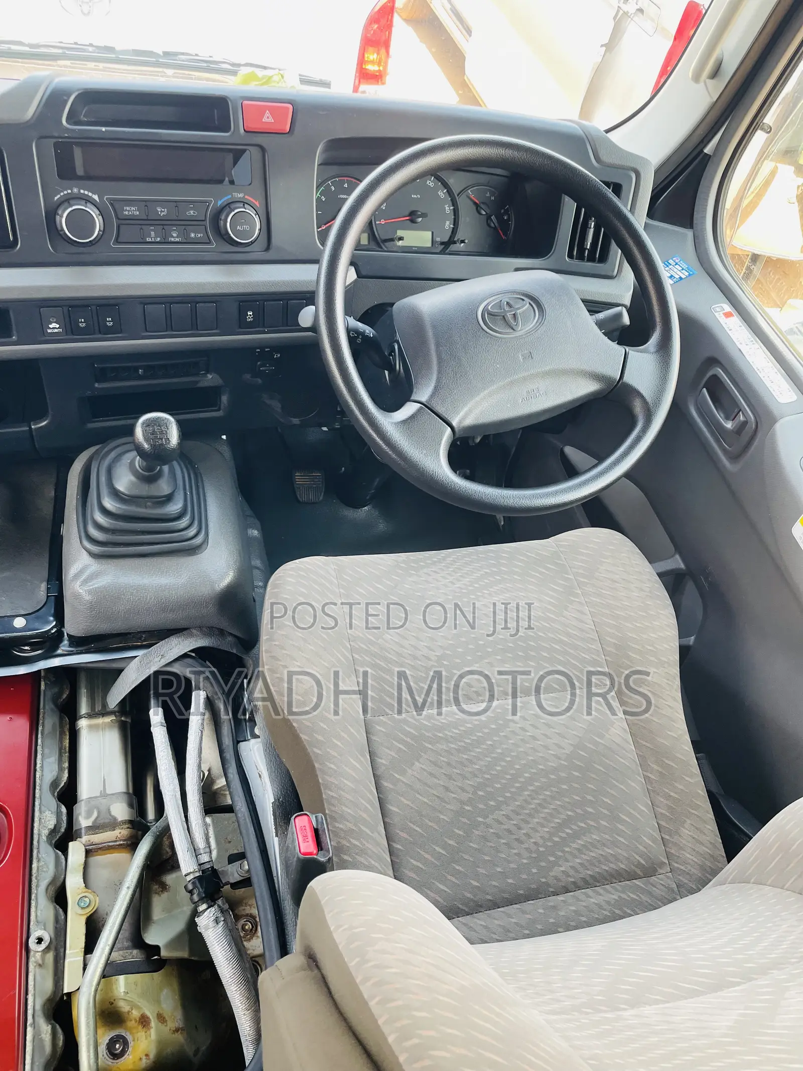 Toyota Coaster 2017 Silver