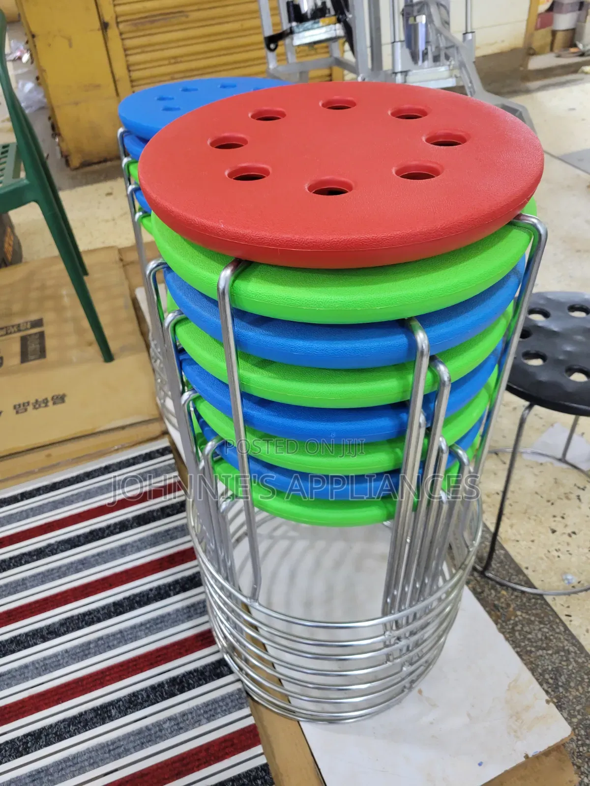 Round Plastic Seat Metal Stool
