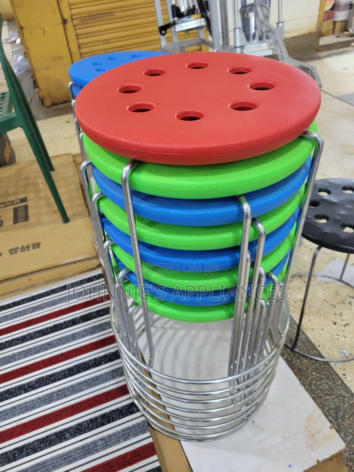 Round Plastic Seat Metal Stool