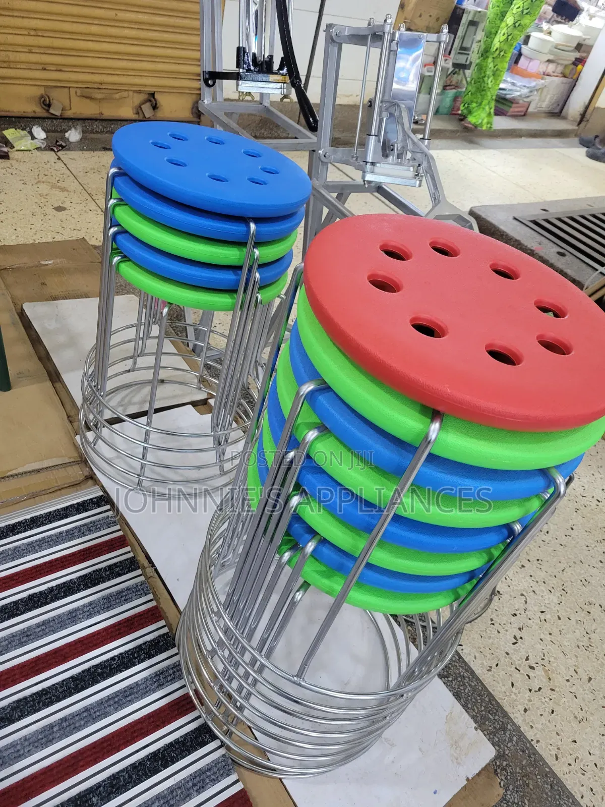 Round Plastic Seat Metal Stool