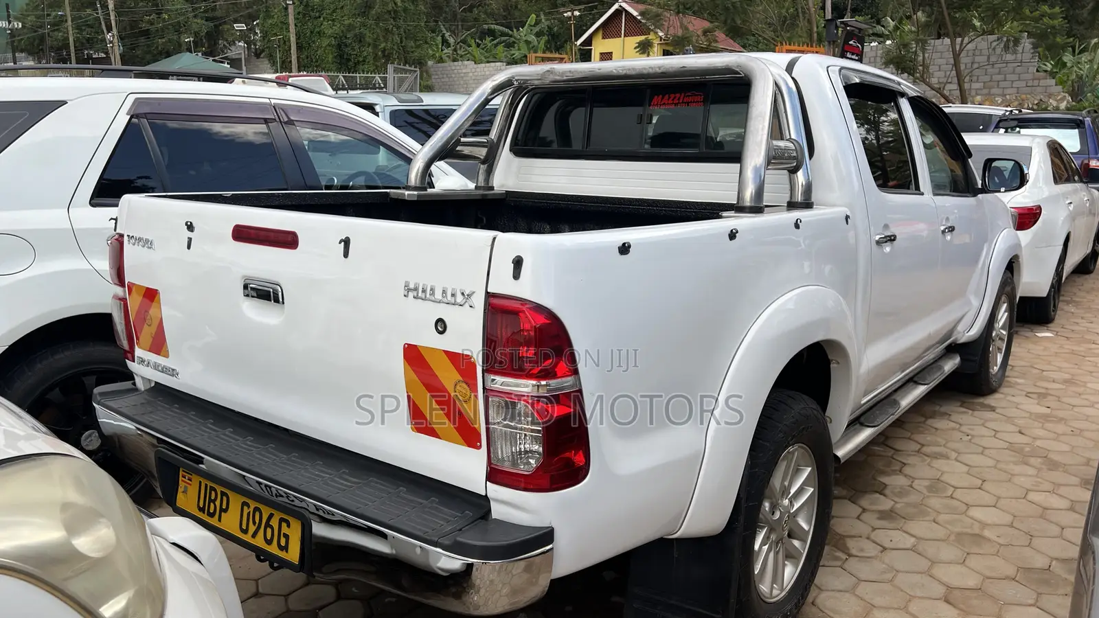 Toyota Hilux 2012 White