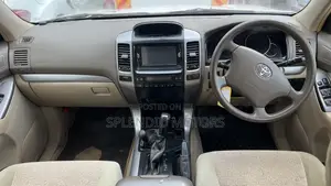 Toyota Land Cruiser Prado 2006 White