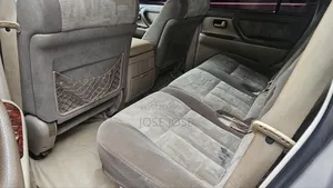 Toyota Land Cruiser Cygnus 4.7 2005