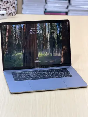 Laptop Apple MacBook Pro 2019 32GB Intel Core i9 SSD 512GB