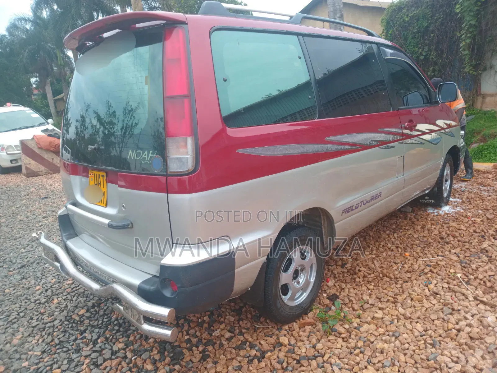 Toyota Noah 2001 Maroon