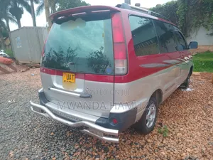Toyota Noah 2001 Maroon