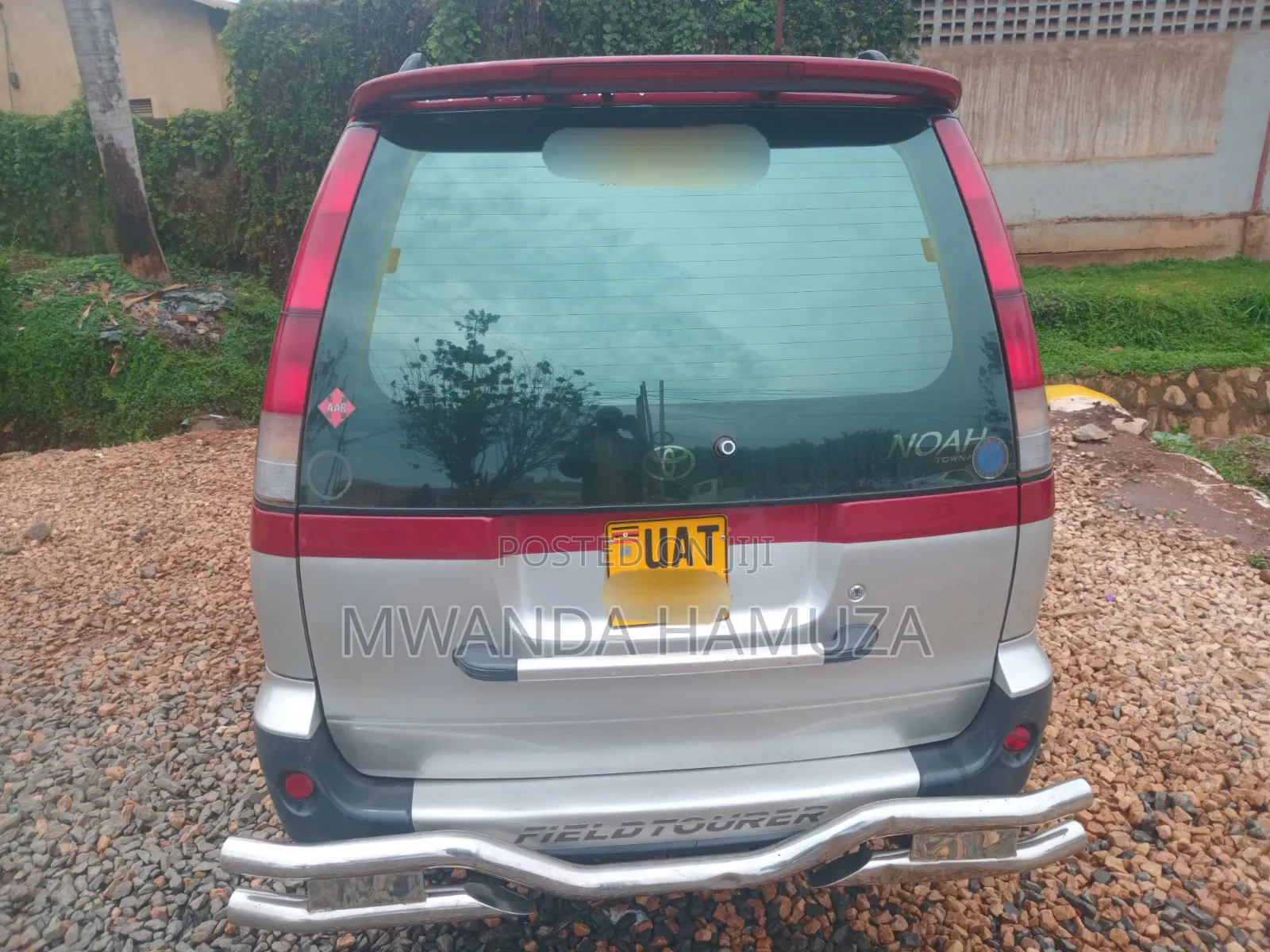 Toyota Noah 2001 Maroon