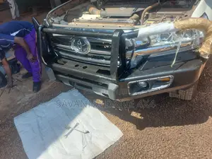 Land Cruiser FJ200 Front Guard