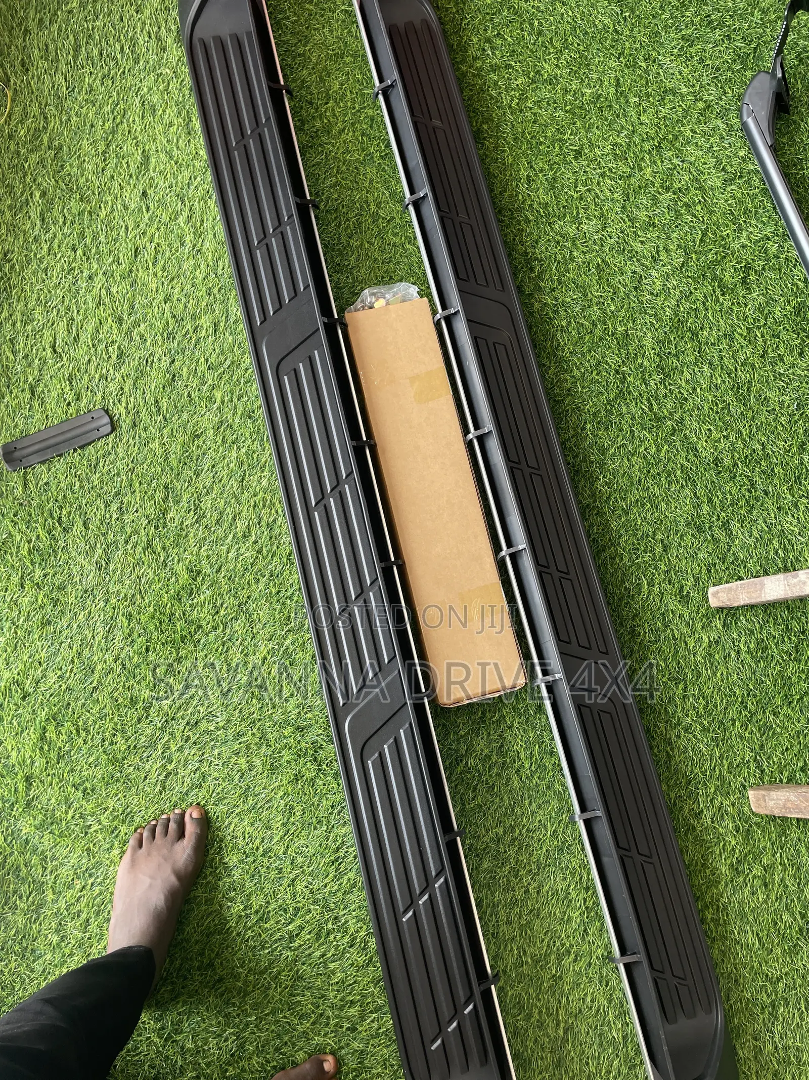 Side Steps Hilux Revo