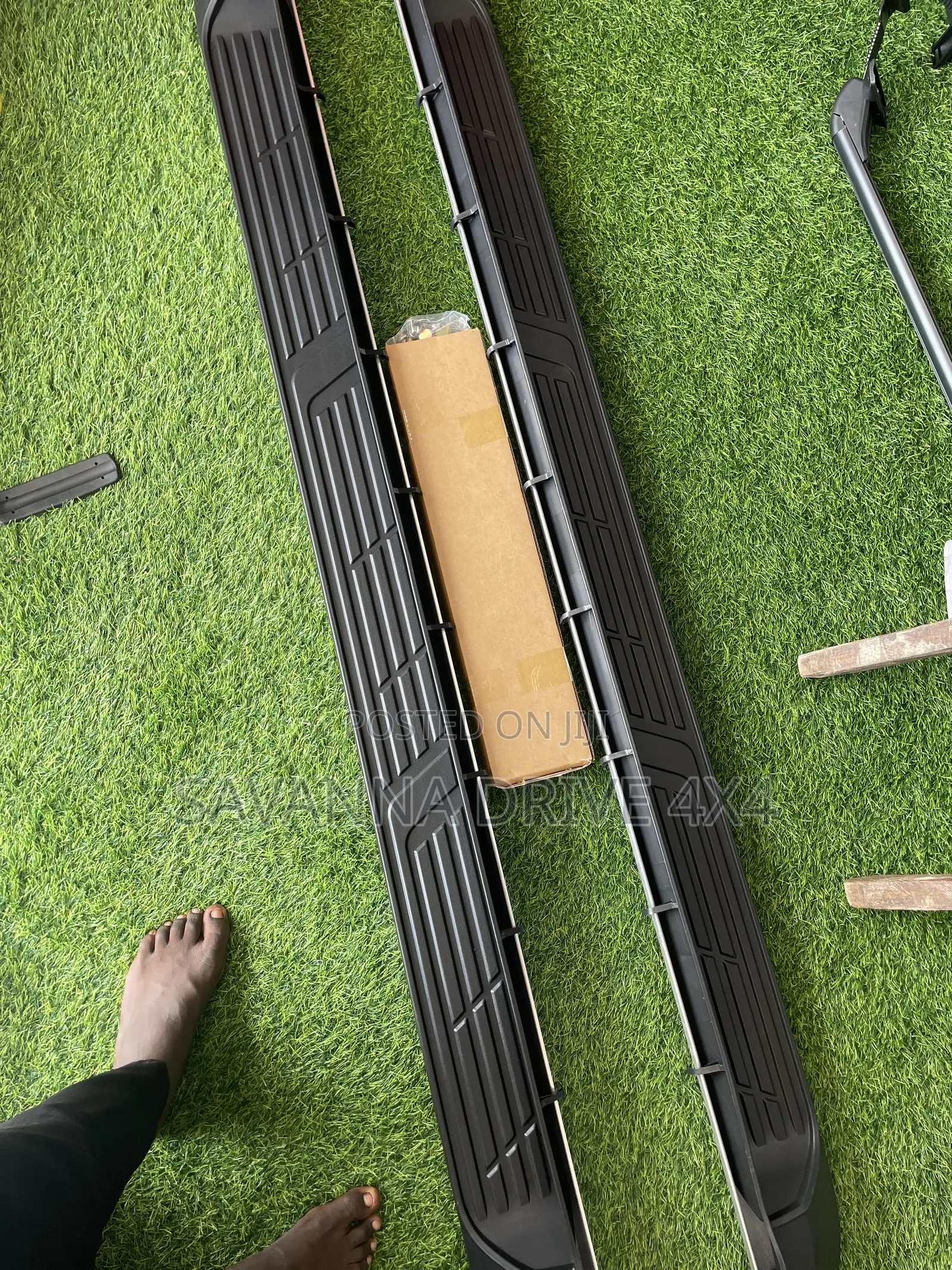Side Steps Hilux Revo