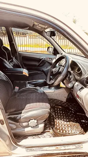 Toyota RAV4 Automatic 2000 Silver