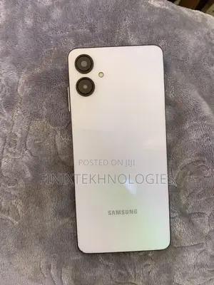 Samsung Galaxy A06 64 GB White