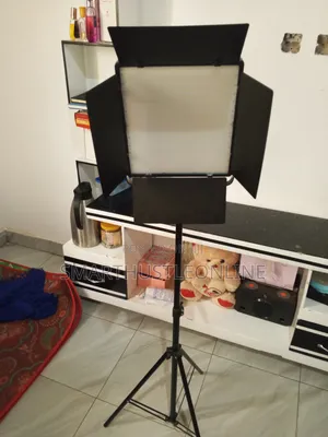 Led 660 Pro Studio Light
