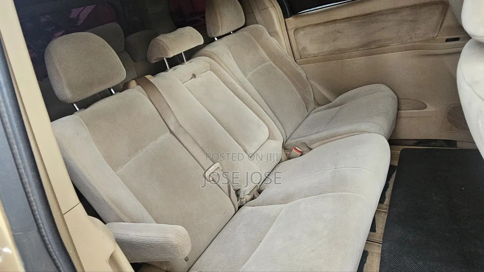 Toyota Alphard 2010 Gold