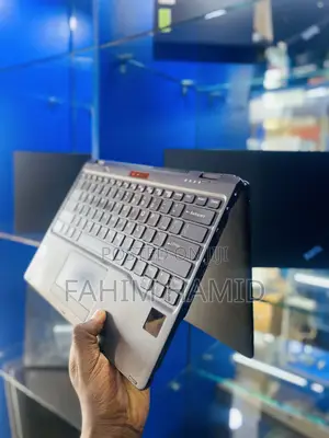 New Laptop Fujitsu Lifebook U939 8GB Intel Core i5 SSD 256GB