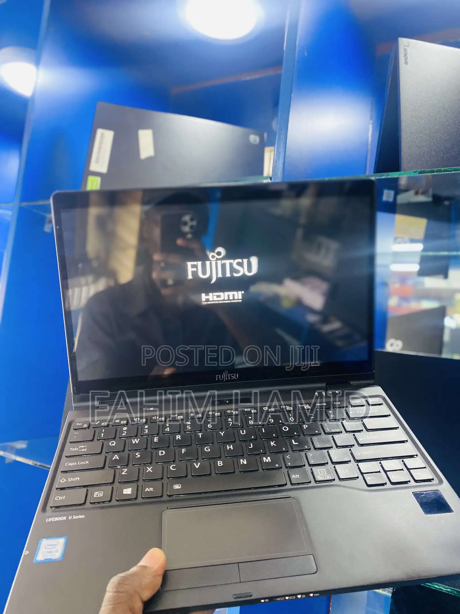 New Laptop Fujitsu Lifebook U939 8GB Intel Core i5 SSD 256GB