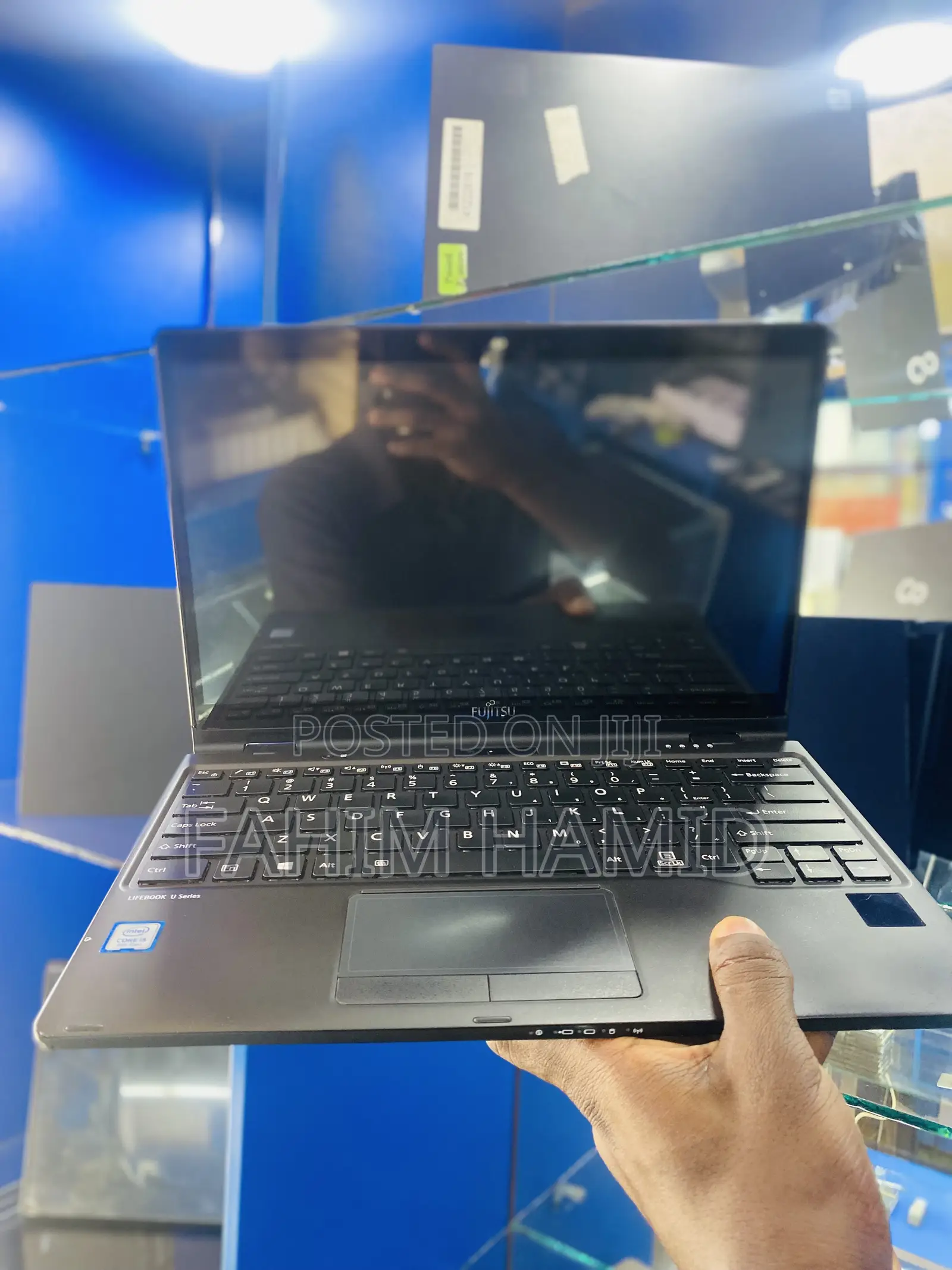 New Laptop Fujitsu Lifebook U939 8GB Intel Core i5 SSD 256GB
