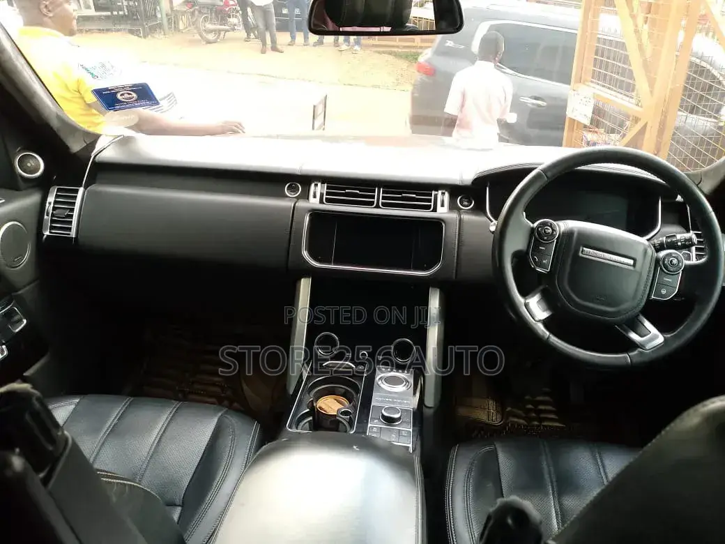 Land Rover Range Rover Vogue 2016 Black