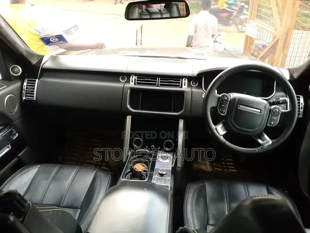 Land Rover Range Rover Vogue 2016 Black