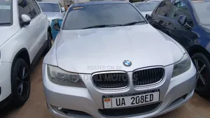 BMW 320i 2011 Silver