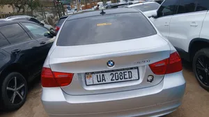 BMW 320i 2011 Silver