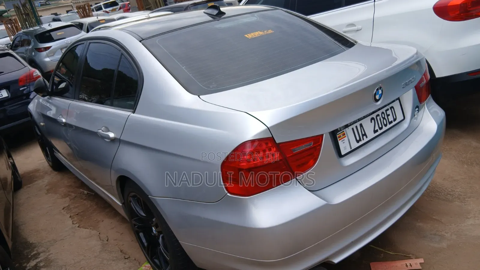 BMW 320i 2011 Silver