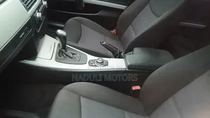BMW 320i 2011 Silver