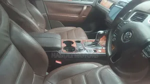 Volkswagen Touareg 2009 Silver