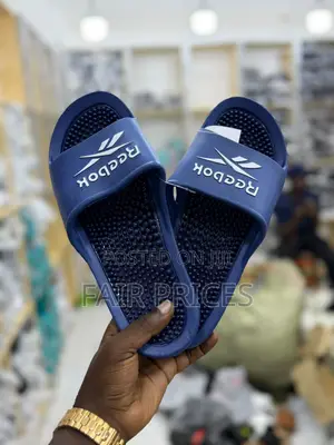 Massage Reebok Sandals