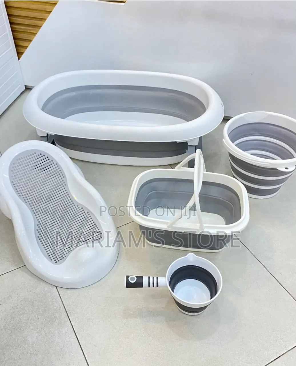 Baby Foldable Bath Tub Set in White and Gray