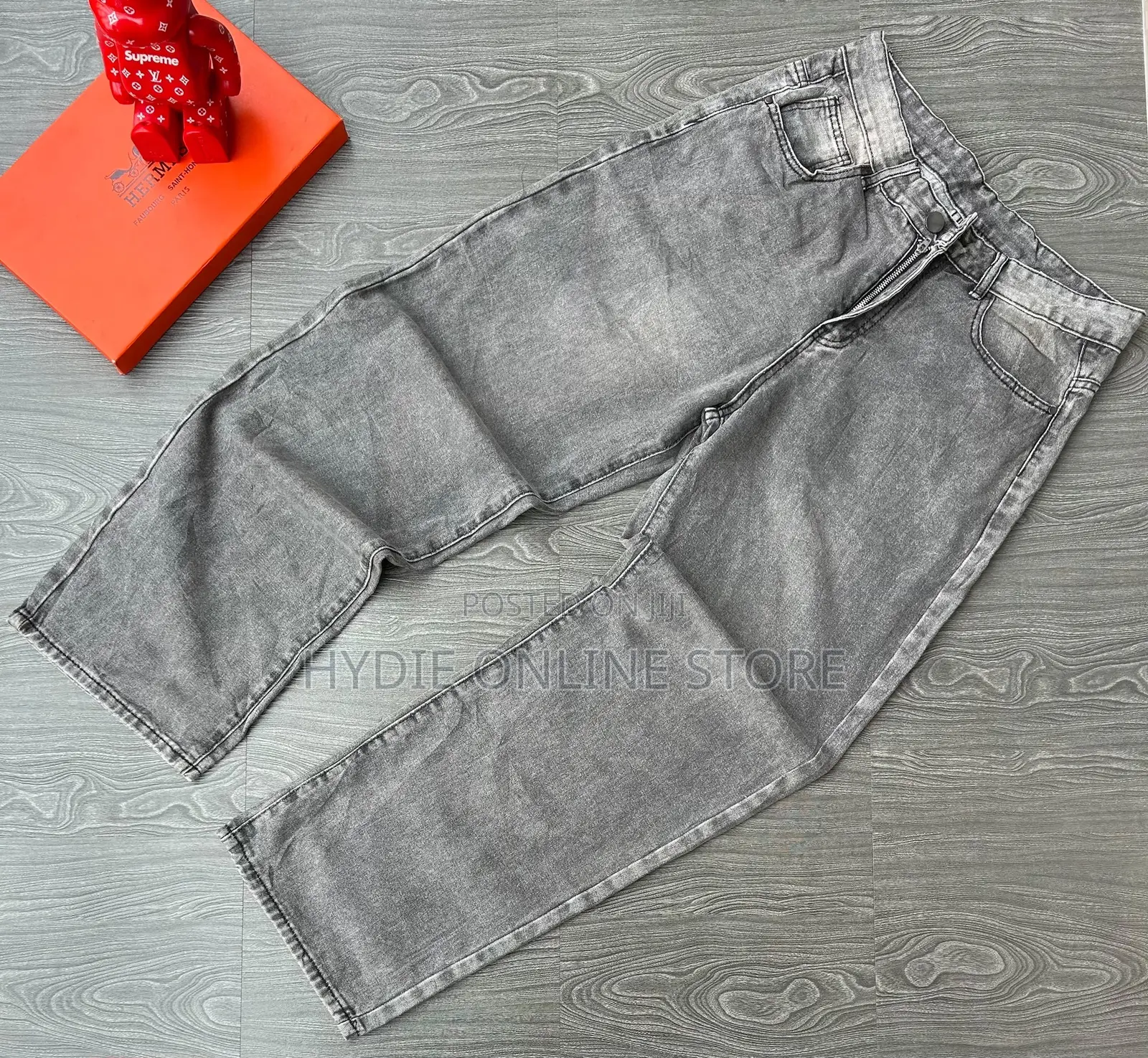 Trendy Baggy Men’s Jeans – Stylish, Relaxed & Comfortable 