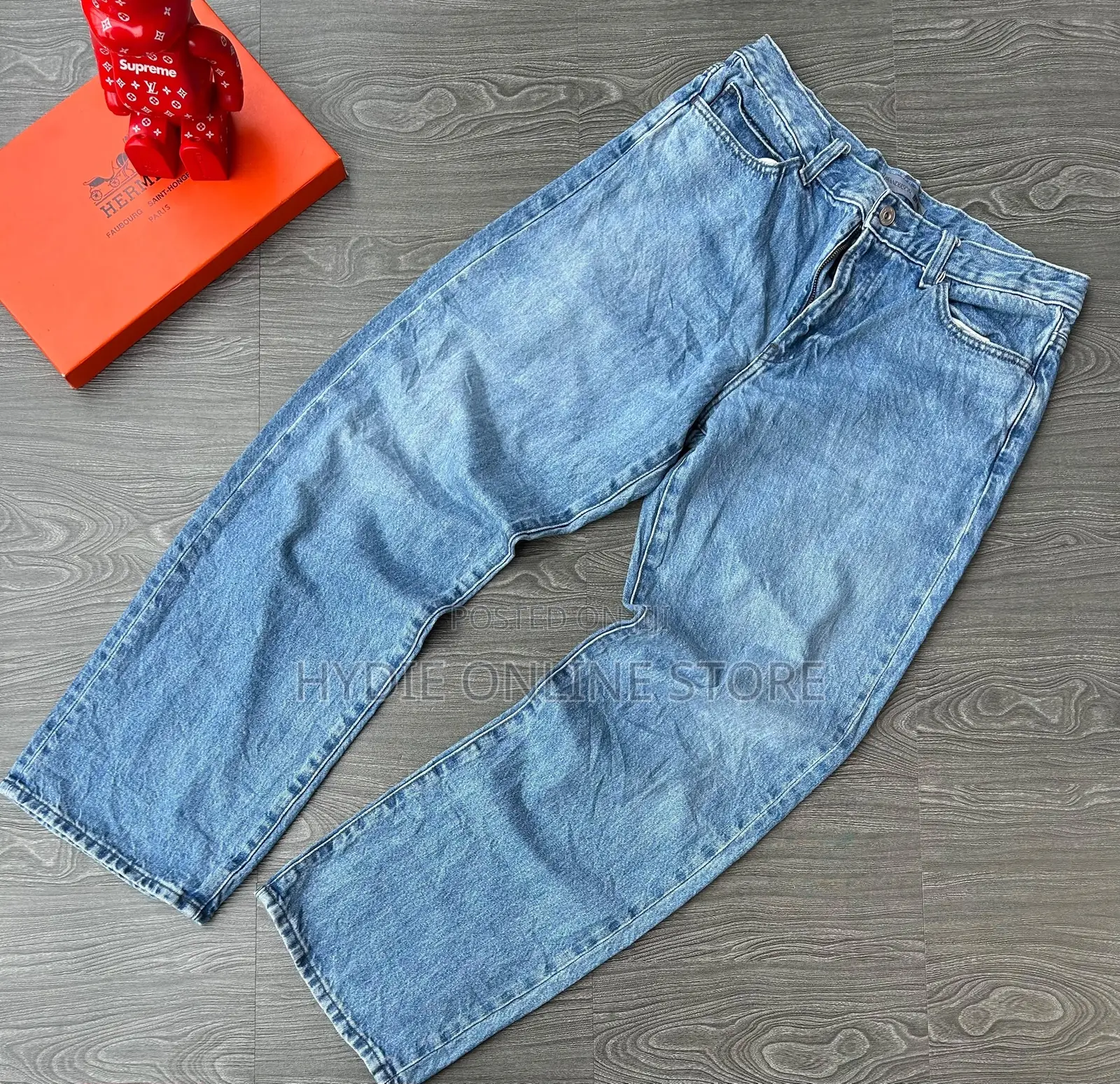Trendy Baggy Men’s Jeans – Stylish, Relaxed & Comfortable 