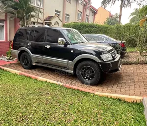 Mitsubishi Pajero 2002 Black