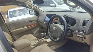 Toyota Fortuner 2005 Silver