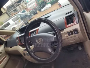 Toyota Noah 2005 Silver