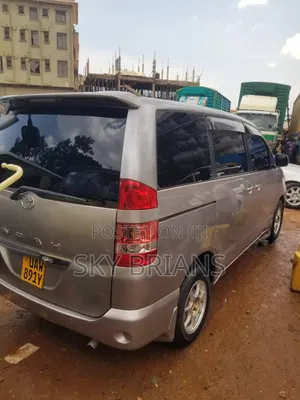 Toyota Noah 2005 Silver