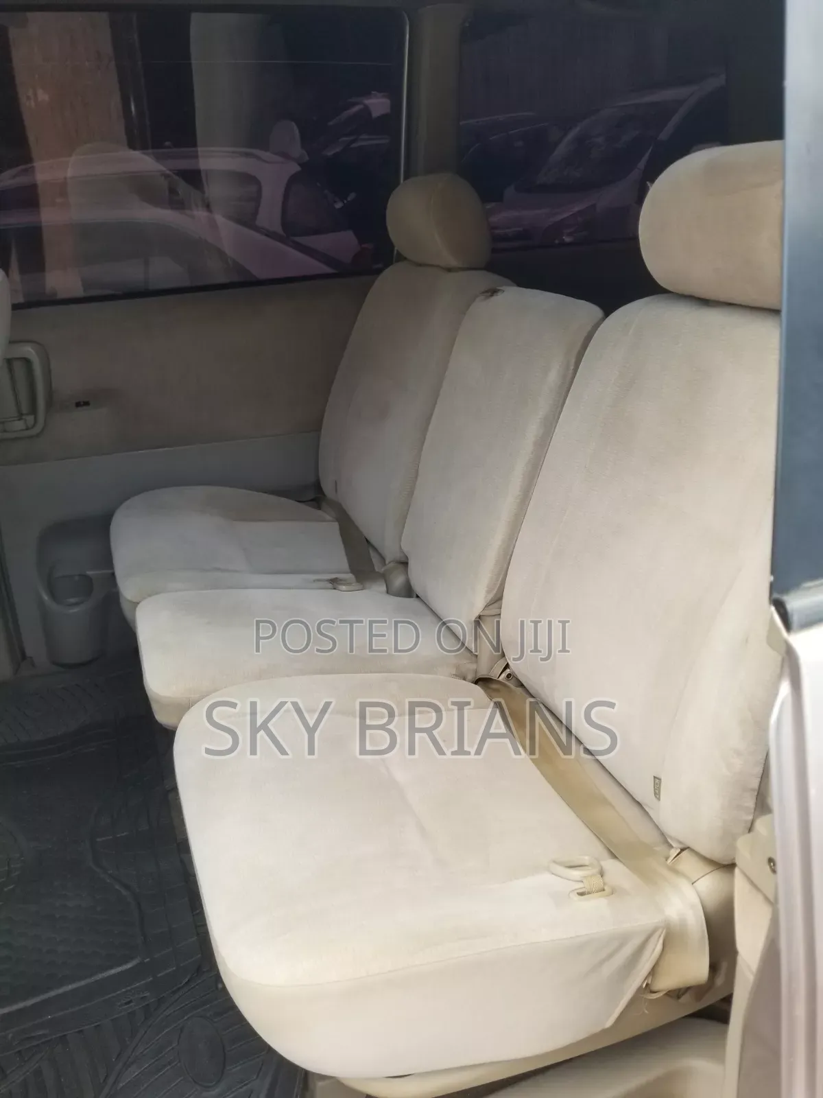 Toyota Noah 2005 Silver